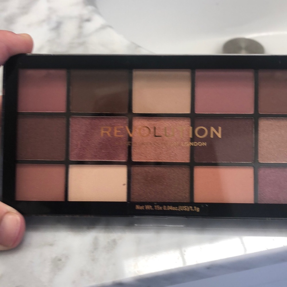 Makeup Revolution palette